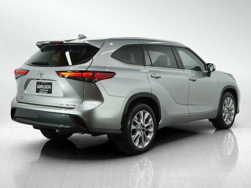 2022 Toyota Highlander Limited