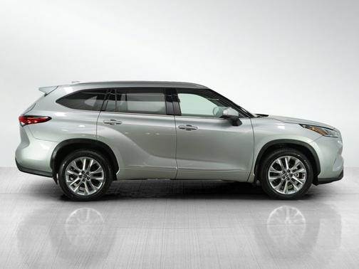 2022 Toyota Highlander Limited
