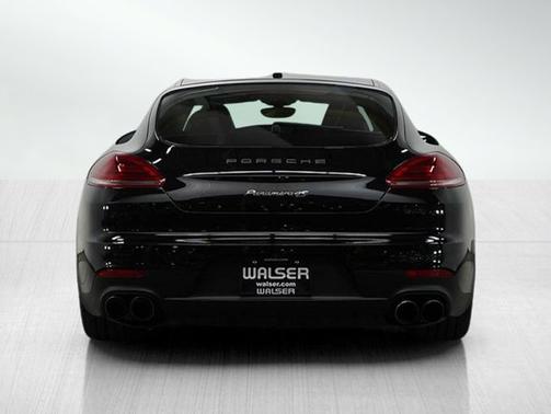 2016 Porsche Panamera 4S