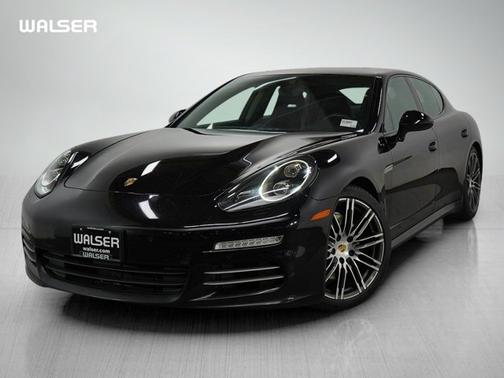 2016 Porsche Panamera 4S