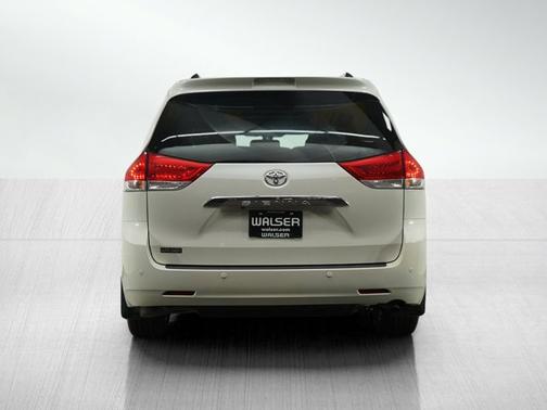 2012 Toyota Sienna XLE