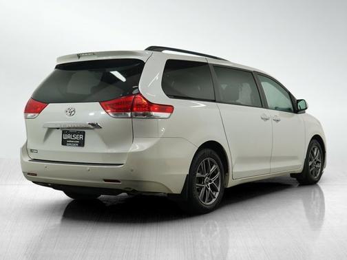 2012 Toyota Sienna XLE