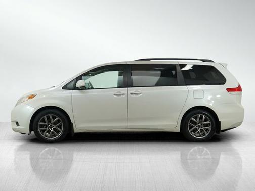 2012 Toyota Sienna XLE