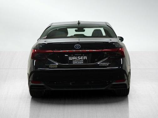 2021 Toyota Avalon Hybrid Limited