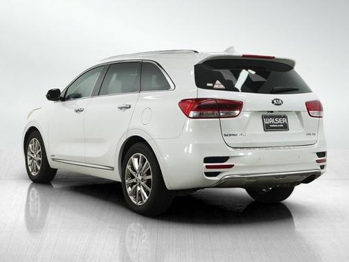 Snow White Pearl 2017 Kia Sorento SXL V6