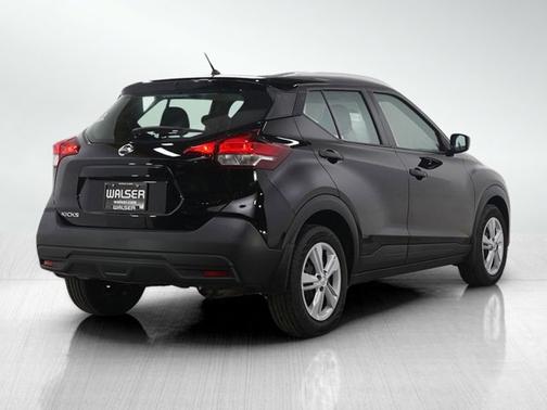 2018 Nissan Kicks S