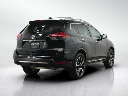 Magnetic Black 2017 Nissan Rogue SL