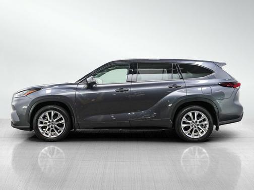 Magnetic Gray Metallic 2024 Toyota Highlander Limited