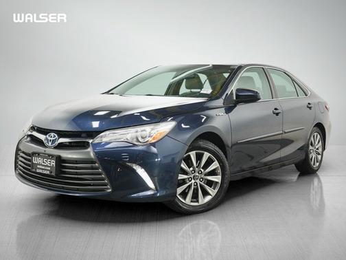 Pearl 2015 Toyota Camry Hybrid XLE