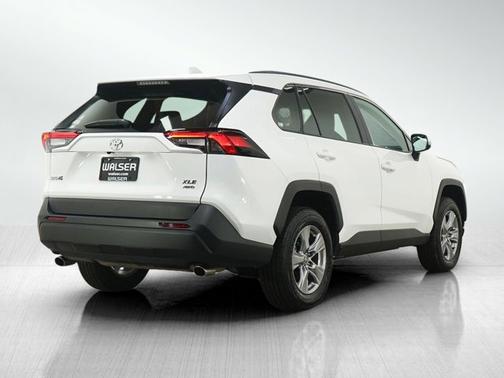 Ice Cap 2025 Toyota RAV4 XLE