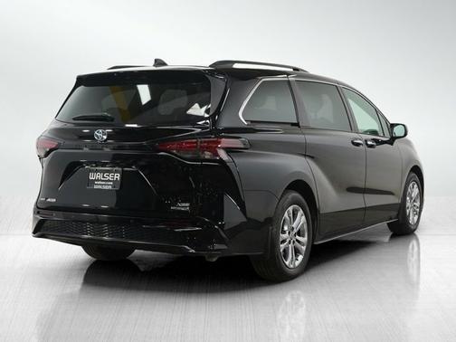 2022 Toyota Sienna XSE