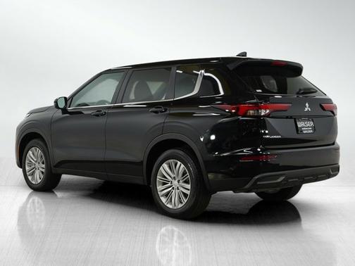 2023 Mitsubishi Outlander ES