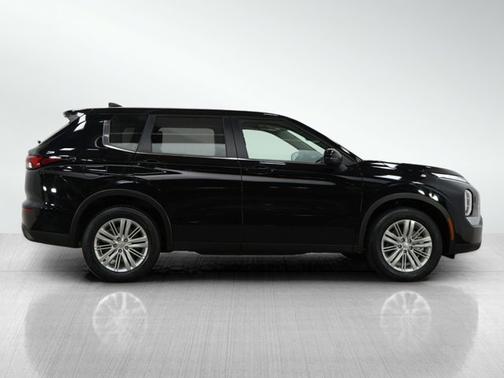 2023 Mitsubishi Outlander ES