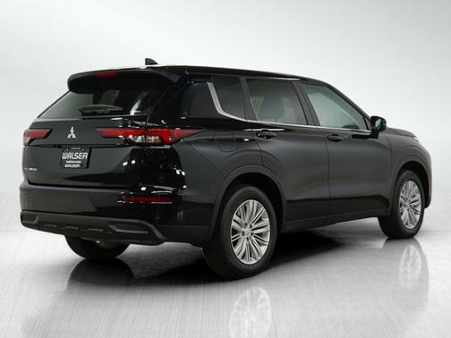 2023 Mitsubishi Outlander ES