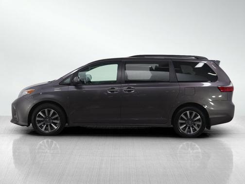 2018 Toyota Sienna XLE