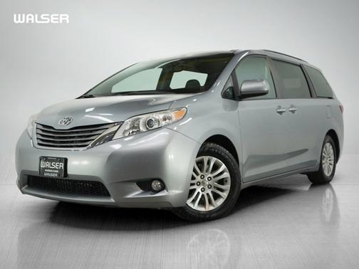 2016 Toyota Sienna XLE