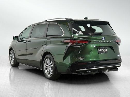 2023 Toyota Sienna Platinum