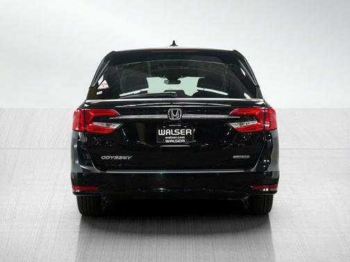 Crystal Black Pearl 2022 Honda Odyssey Touring