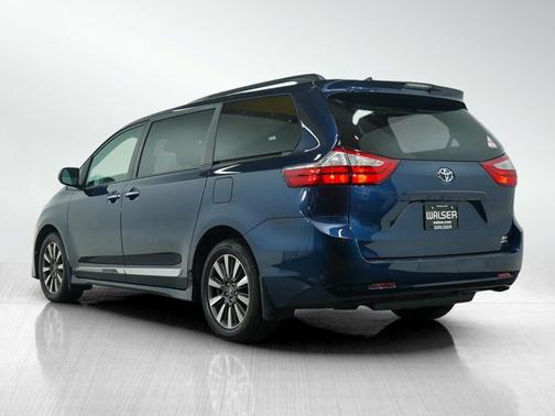2019 Toyota Sienna XLE Premium