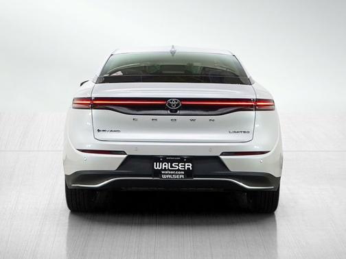 Oxygen White 2024 Toyota Crown Limited