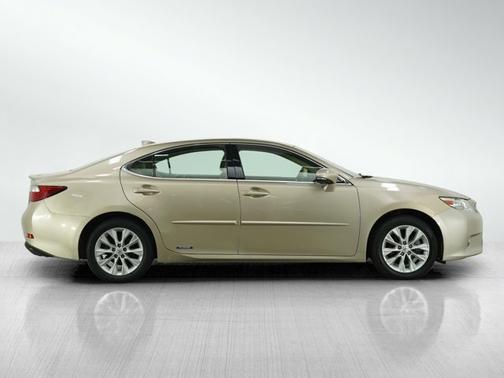 2015 Lexus ES 300h Base