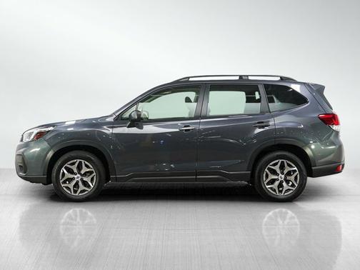 Magnetite Gray Metallic 2021 Subaru Forester Premium