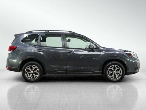 Magnetite Gray Metallic 2021 Subaru Forester Premium