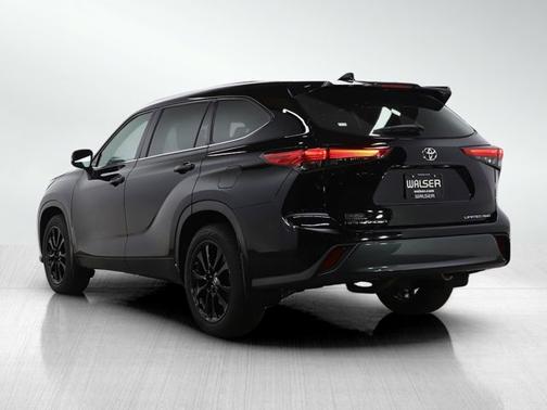 Midnight Black Metallic 2020 Toyota Highlander Limited