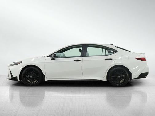 Ice Cap 2026 Toyota Camry SE