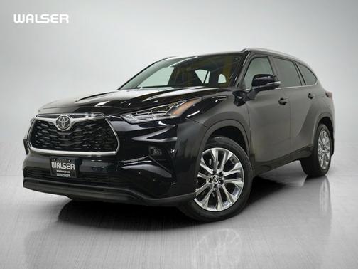 Midnight Black Metallic 2024 Toyota Highlander Limited