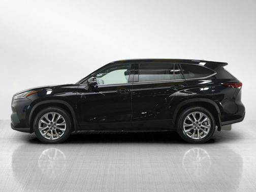 Midnight Black Metallic 2024 Toyota Highlander Limited