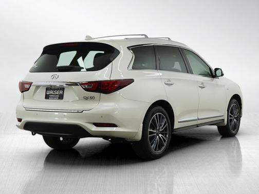 2017 INFINITI QX60 