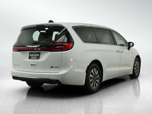 2023 Chrysler Pacifica Hybrid Hybrid Touring L