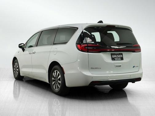 2023 Chrysler Pacifica Hybrid Hybrid Touring L