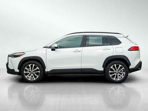 2022 Toyota Corolla Cross XLE
