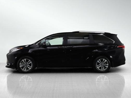 2025 Toyota Sienna Limited