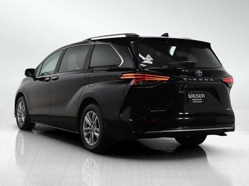 2025 Toyota Sienna Limited