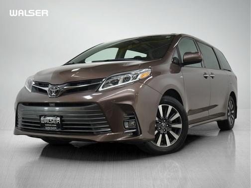 2018 Toyota Sienna XLE