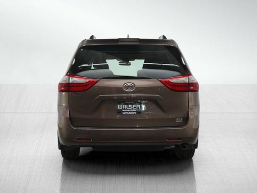 2018 Toyota Sienna XLE