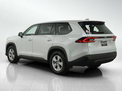 2025 Toyota Grand Highlander LE