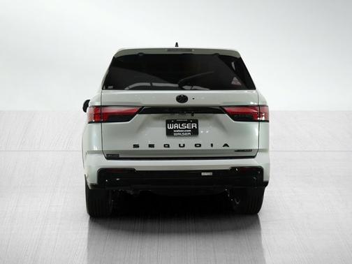 2025 Toyota Sequoia Platinum