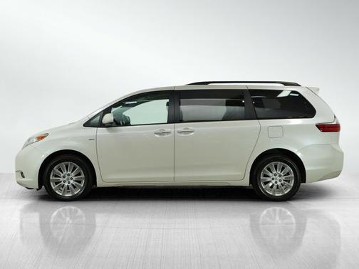 2016 Toyota Sienna XLE