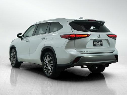 2022 Toyota Highlander Platinum