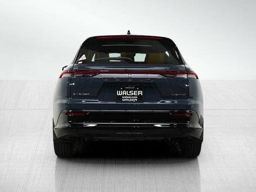 2025 Toyota Crown Signia Limited