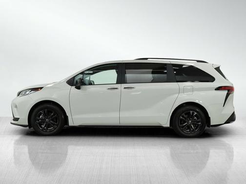 2025 Toyota Sienna XSE