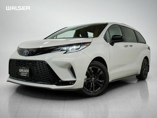 2025 Toyota Sienna XSE