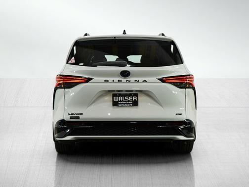 2025 Toyota Sienna XSE