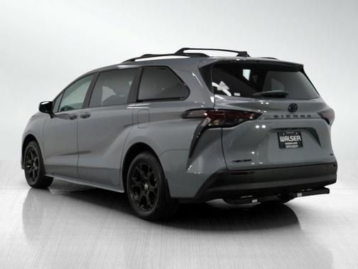 2025 Toyota Sienna Woodland Edition
