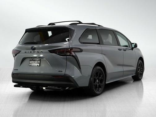2025 Toyota Sienna Woodland Edition
