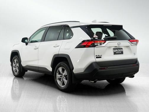 Ice Cap 2025 Toyota RAV4 XLE